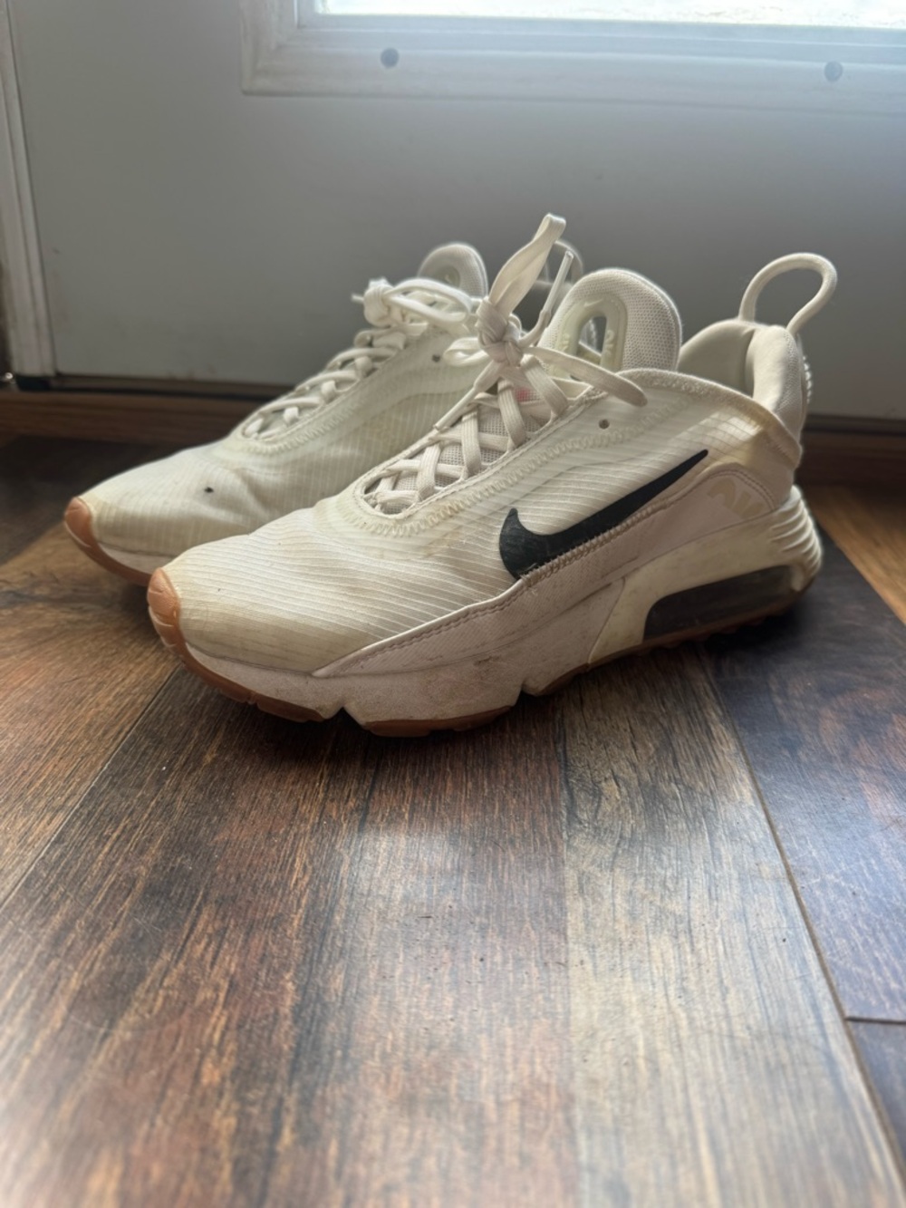 Nike Cream and Black Low-Top Air-Cushioned Sneakers